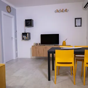 La Casa Sul Naviglio Di Debora , Milan Italie